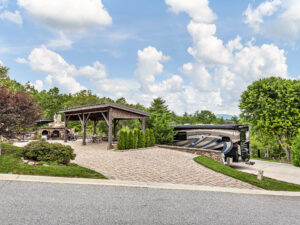 Site49 valley 414 resorts boulevard lake toxaway 01