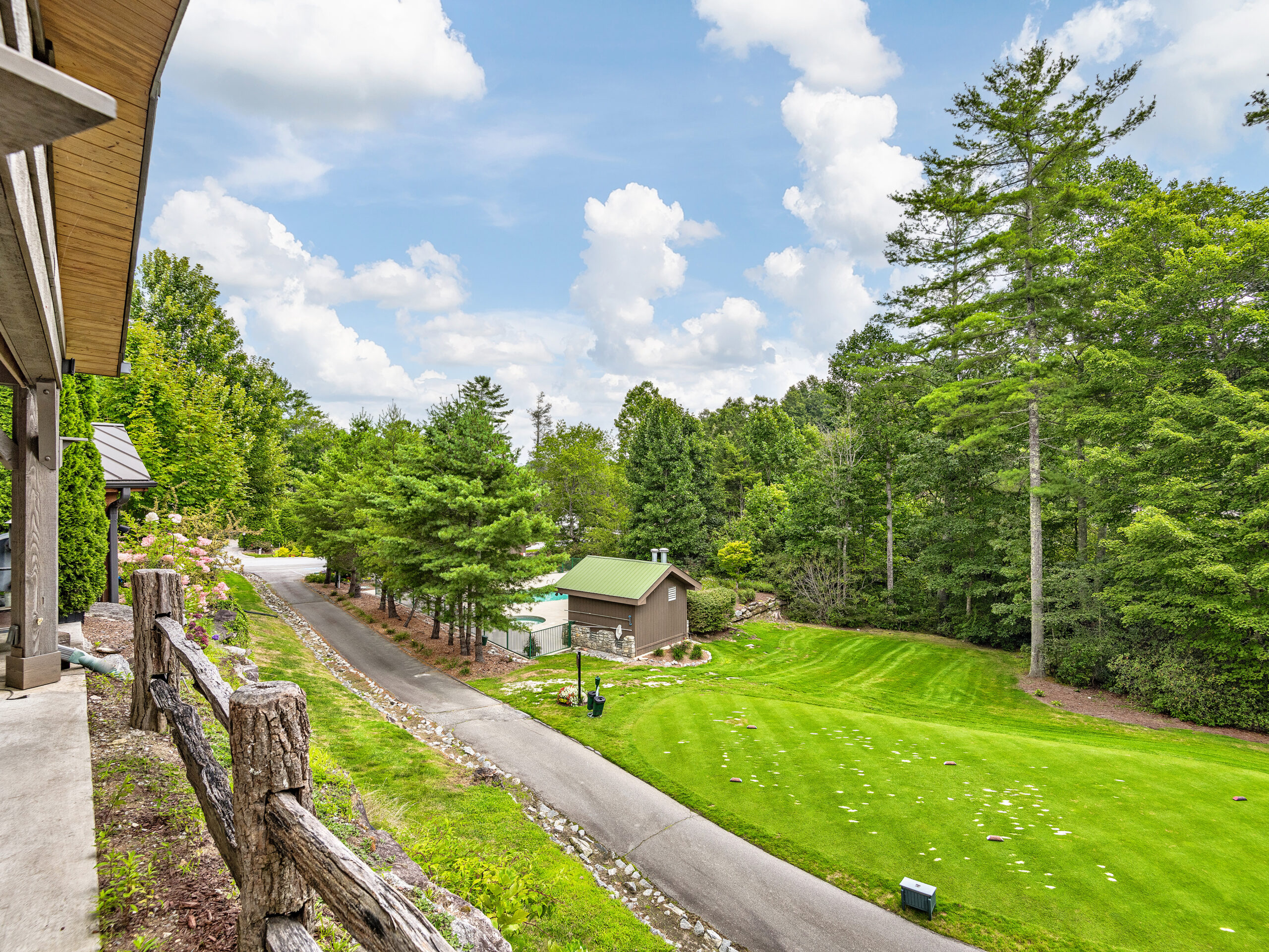 Site81-valley-111-west-resorts-boulevard-lake-toxaway-09-scaled