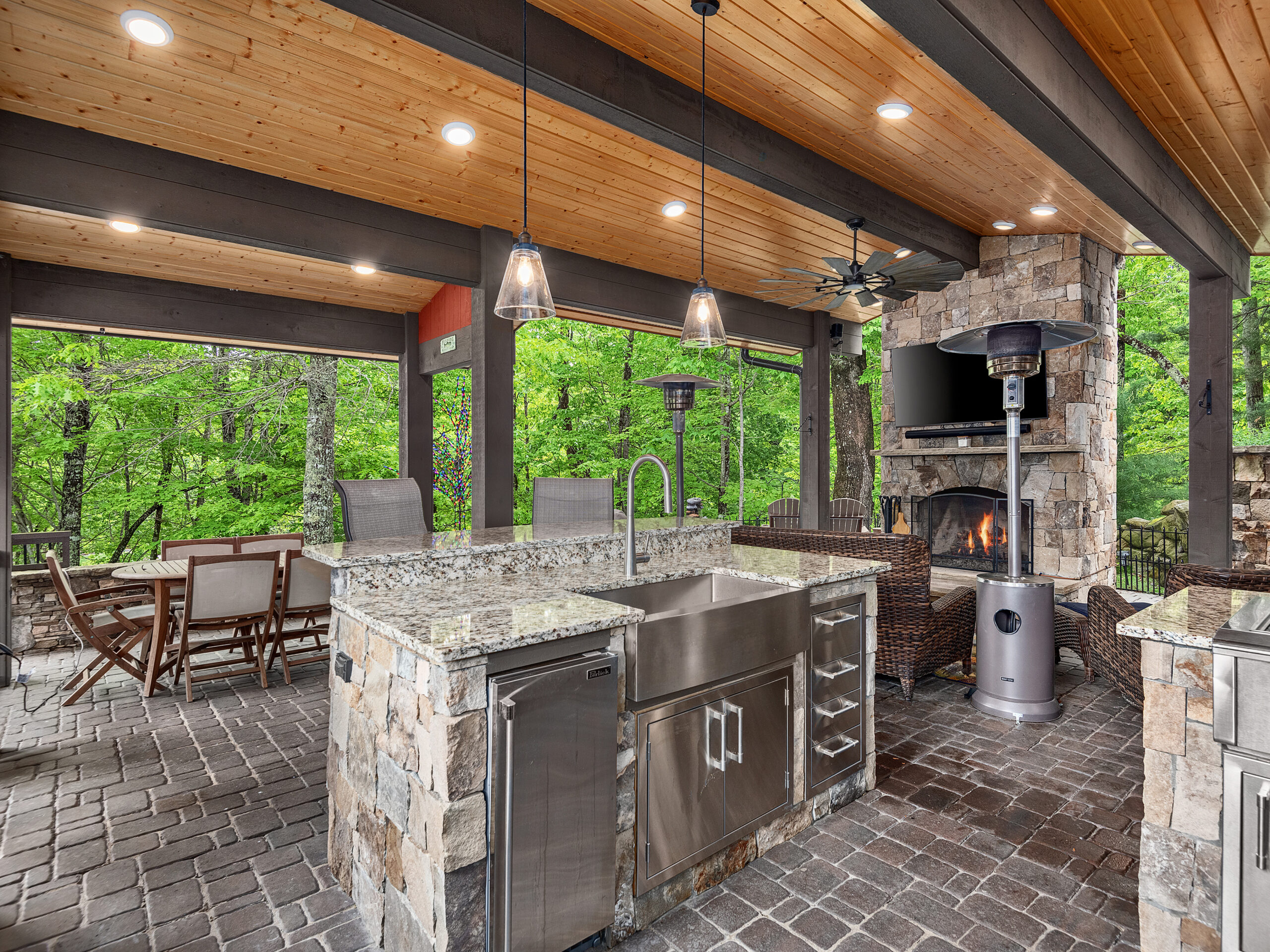 site-33-valley-401-resorts-boulevard-lake-toxaway-08-scaled