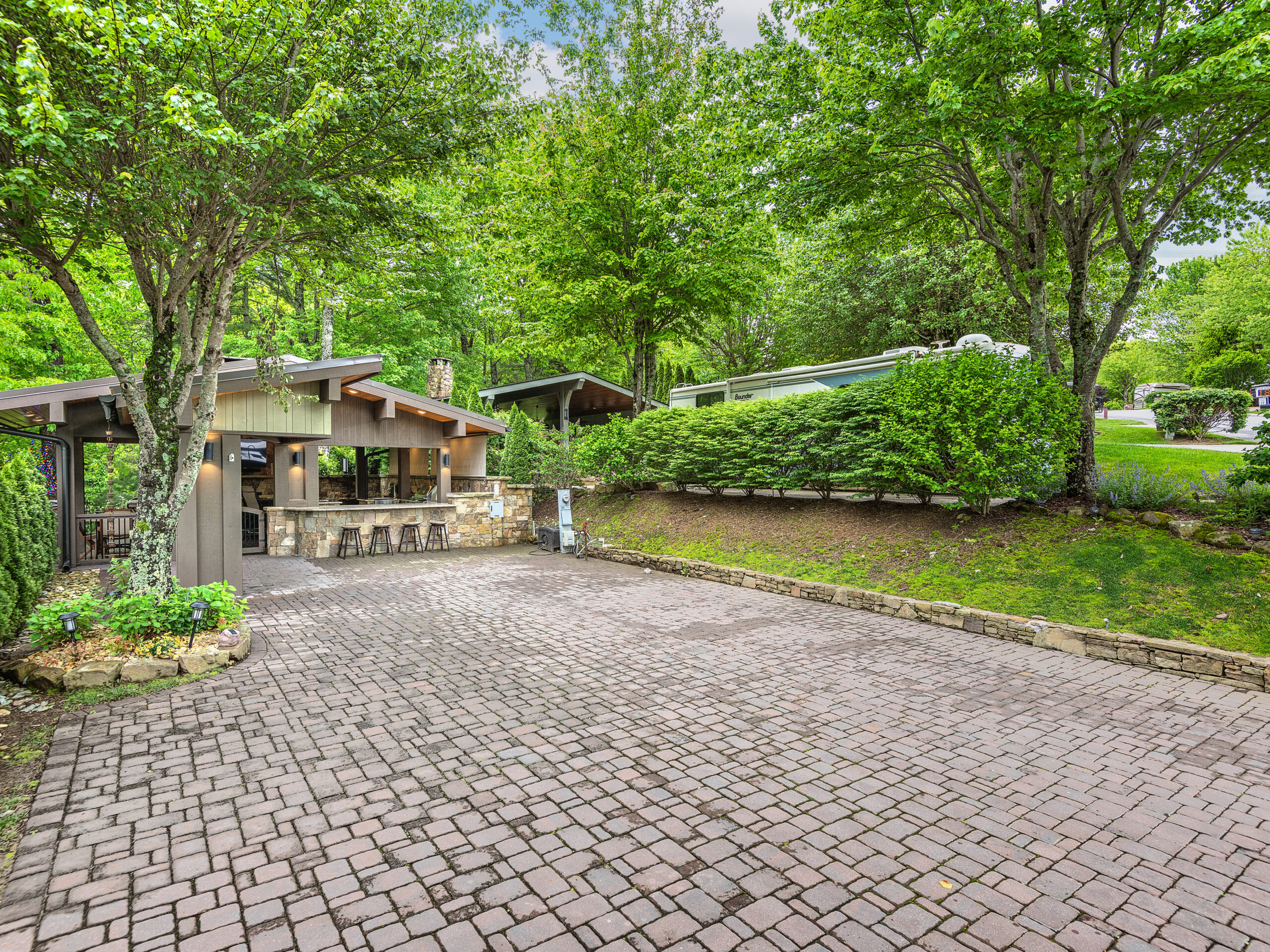 site-33-valley-401-resorts-boulevard-lake-toxaway-13-scaled