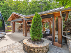 site128-valley-88-west-resorts-boulevard-lake-toxaway-03-scaled