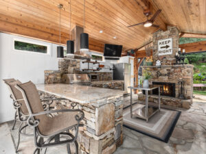 site128-valley-88-west-resorts-boulevard-lake-toxaway-09-scaled