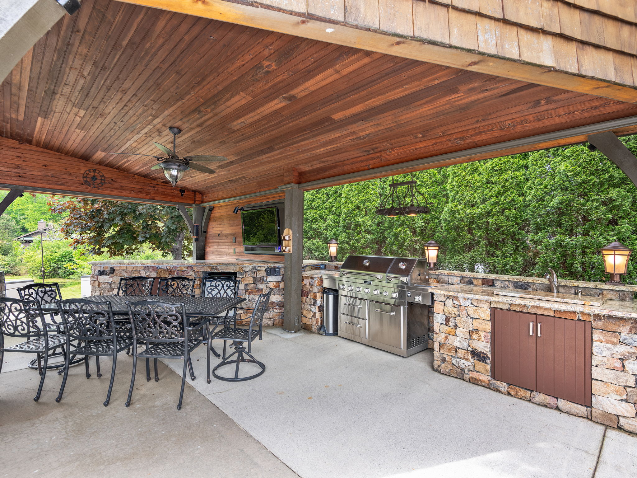 site140-valley-112-resorts-boulevard-lake-toxaway-09