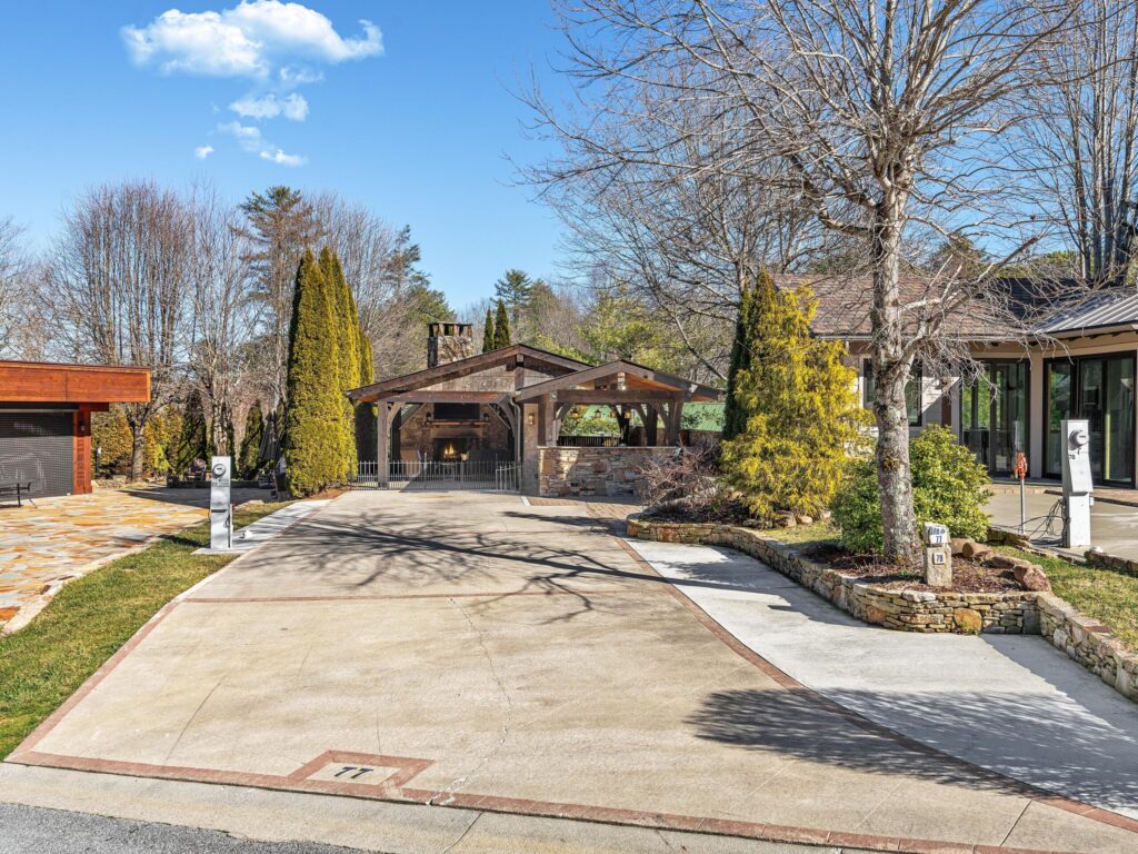 site77-phase1-79-resorts-boulevard-lake-toxaway-01-2-scaled