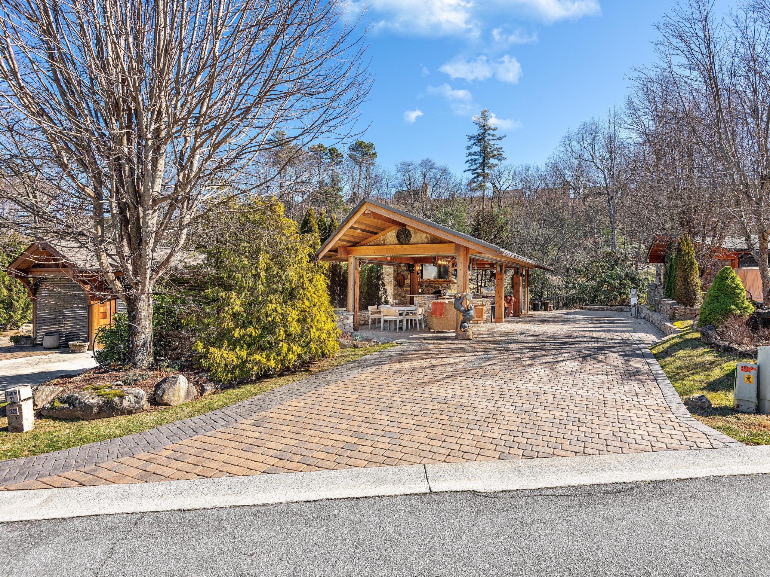 site23-phase1-325-resorts-boulevard-lake-toxaway-02-scaled