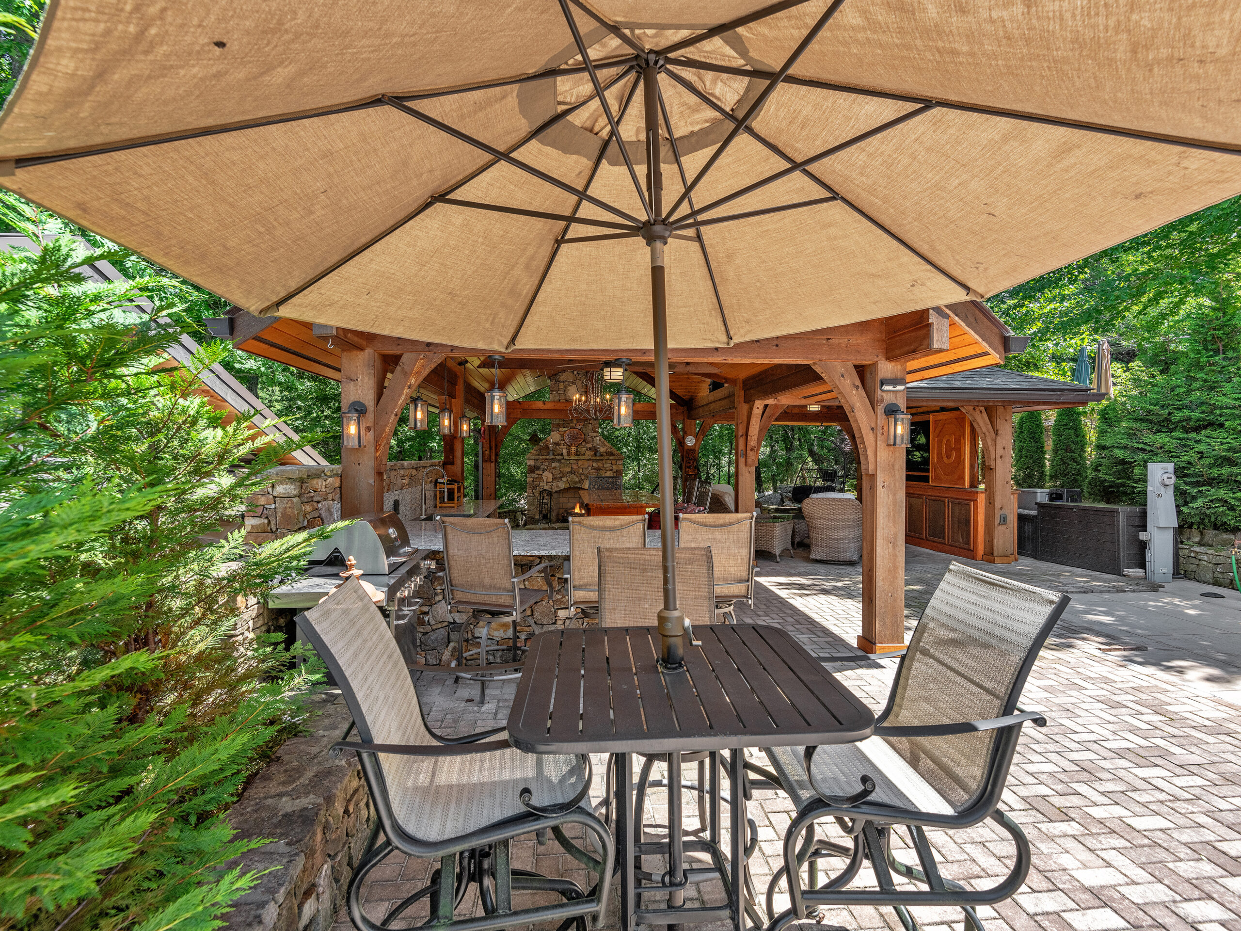 site30-valley-379-resorts-boulevard-lake-toxaway-04-scaled