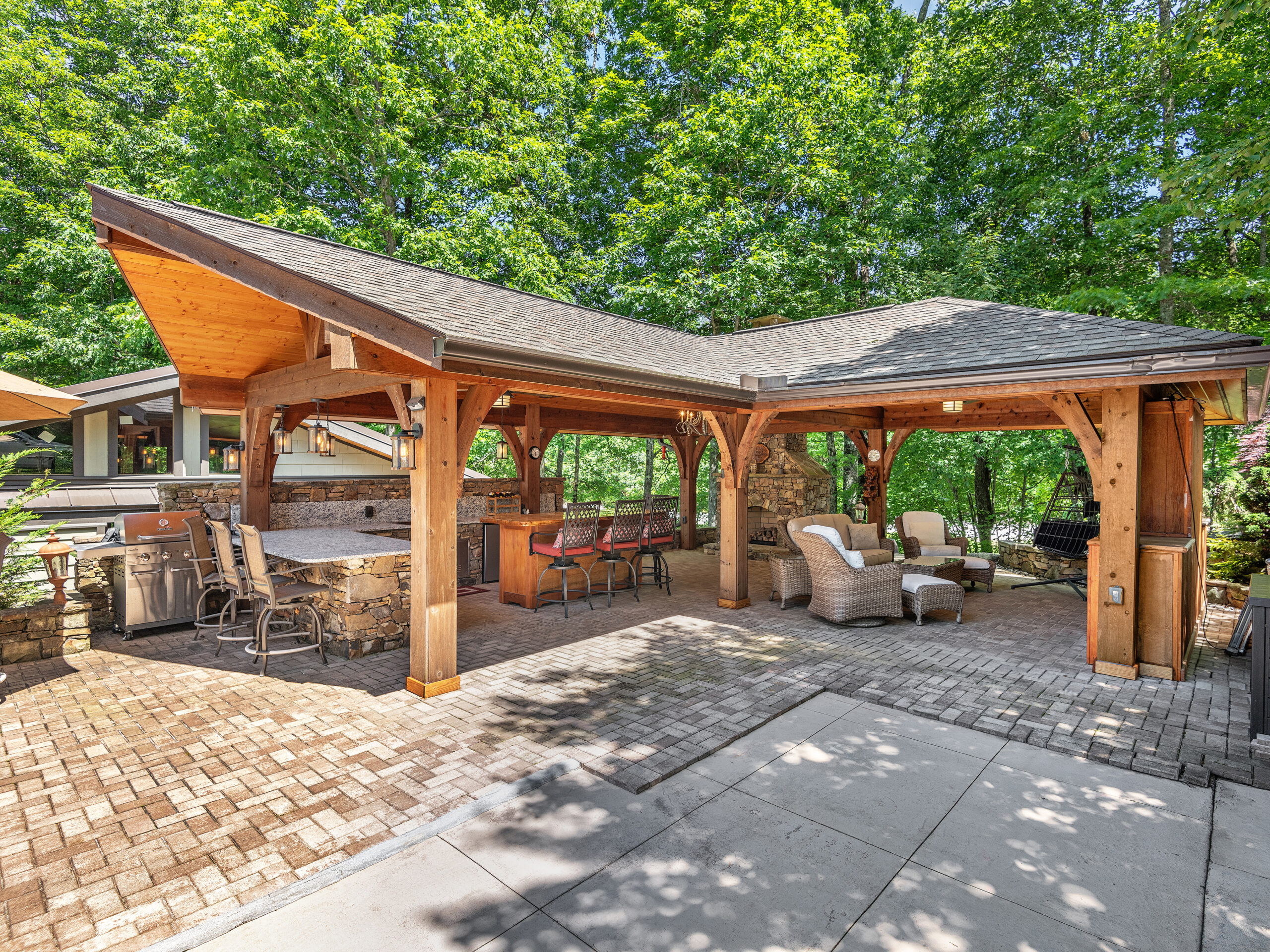 site30-valley-379-resorts-boulevard-lake-toxaway-05-scaled