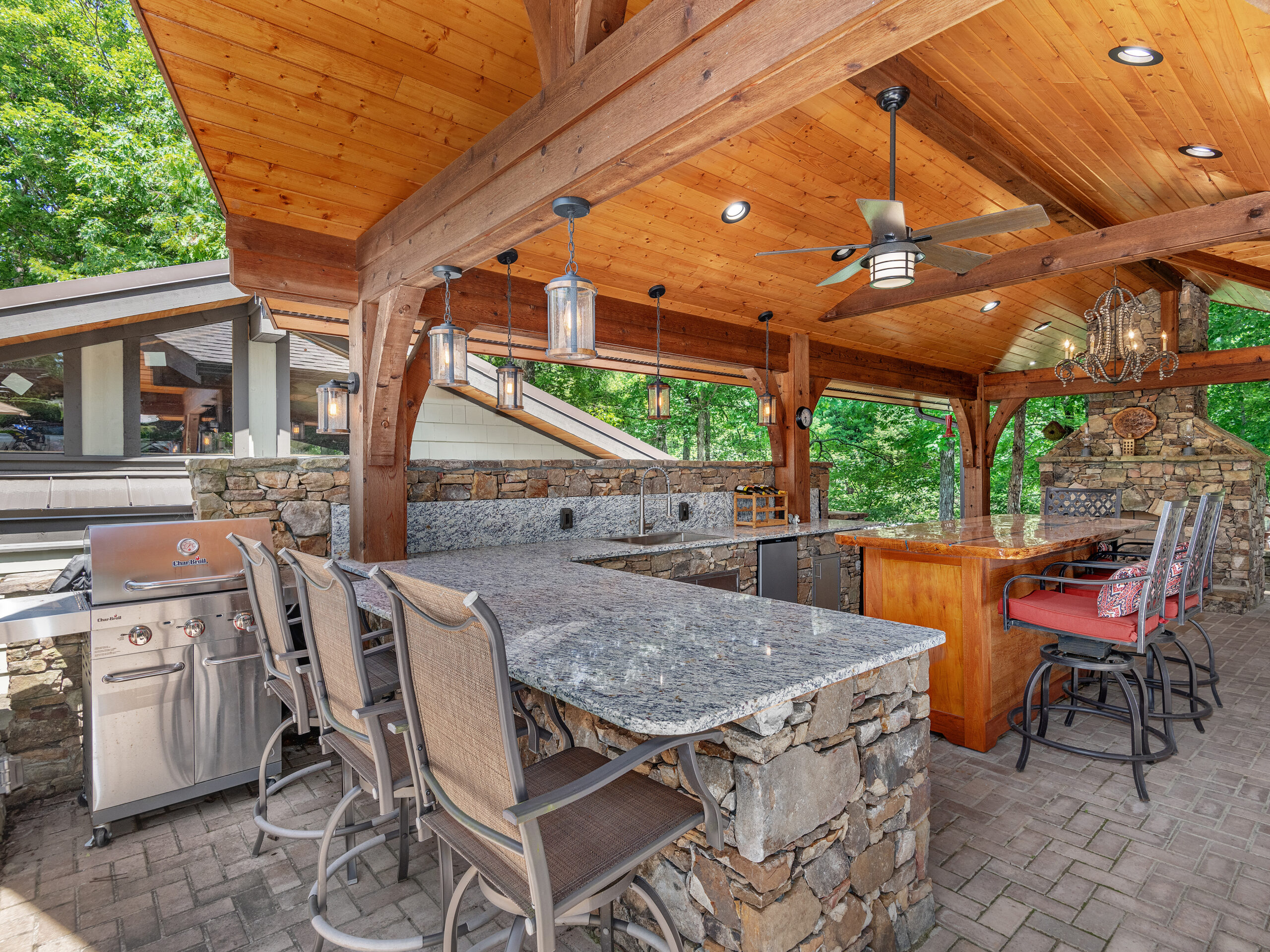 site30-valley-379-resorts-boulevard-lake-toxaway-06-scaled