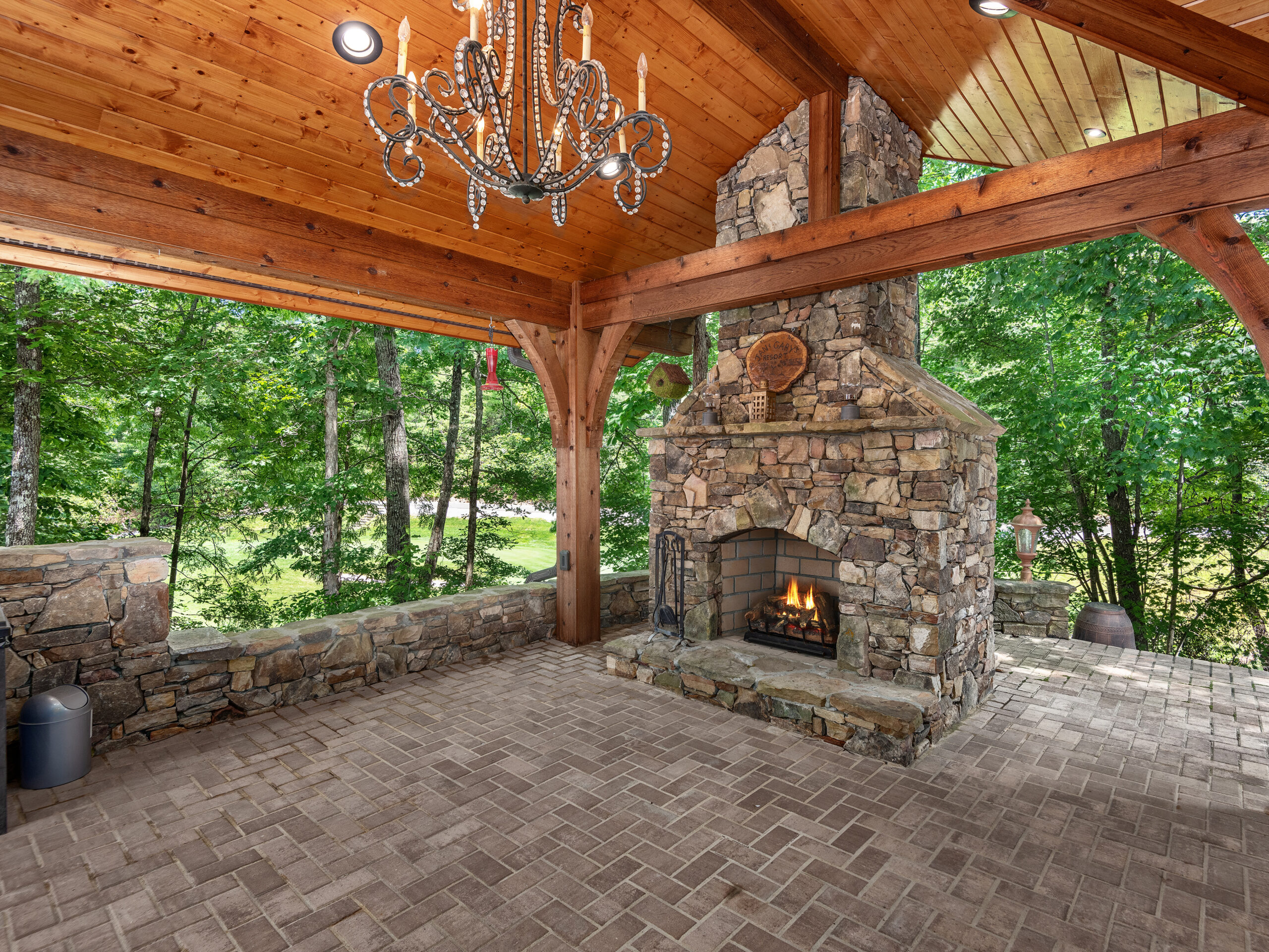 site30-valley-379-resorts-boulevard-lake-toxaway-08-scaled